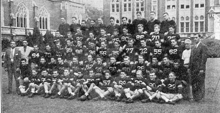 The team photo of the 1939 Loyola football team, which Kissinger was a member.