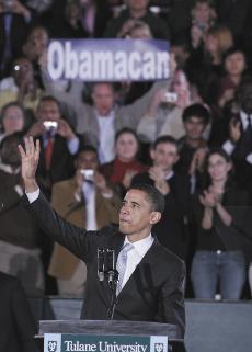 Barack Obama addresses Tulanes filled-to-capacity Fogelman Arena on Feb. 7. His visit came two days before La.s primaries.