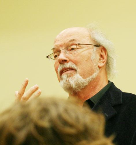 Dr. Paul Mendes-Flohr, a professor at the University of Chicago and a Professor Emeritus of the University of Jerusalem, lectures to a standing-room only crowd at Tulane’s Hillel House. Dr. Mendes-Flohr’s lecture focused on the lives of Buber and Rosenzweig, leaders of Jewish thought in 1920’s Germany.