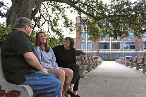 Criminal justice freshman Sheridan Dagg spends time with her parents Nora and Jim Dagg. Keeping a healthy relationship with parents throughout college is possible through a variety of efforts. 