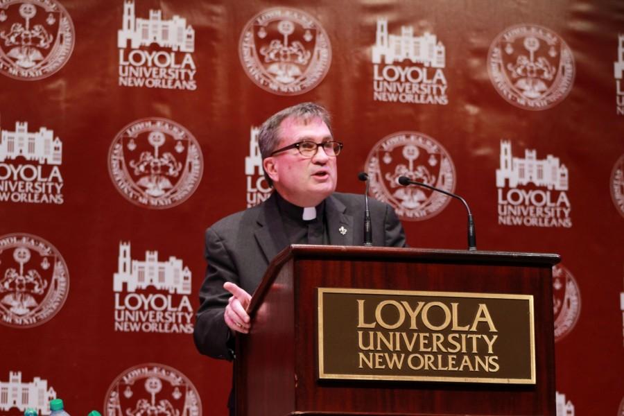The+Rev.+Kevin+Eildes%2C+S.J.+addresses+the+Loyola+community+on+Friday%2C+Jan.+10.+Wildes+discussed+several+changes+at+the+university+and+presented+awards+at+the+Presidents+Convocation+for+Faculty+and+Staff.