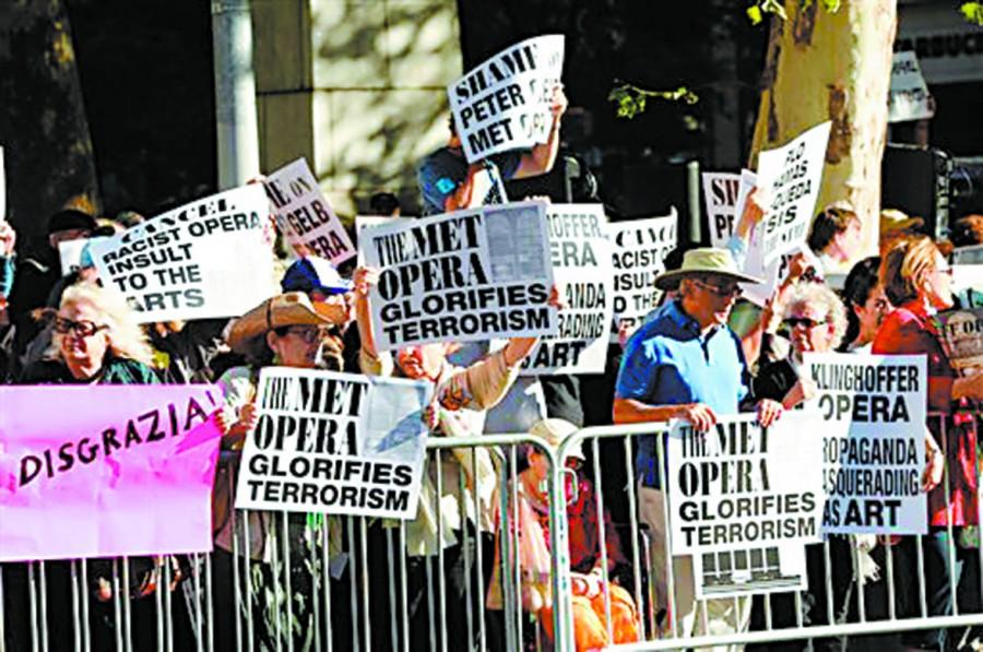 Rabbi protests ‘terrorism at the Met Opera’