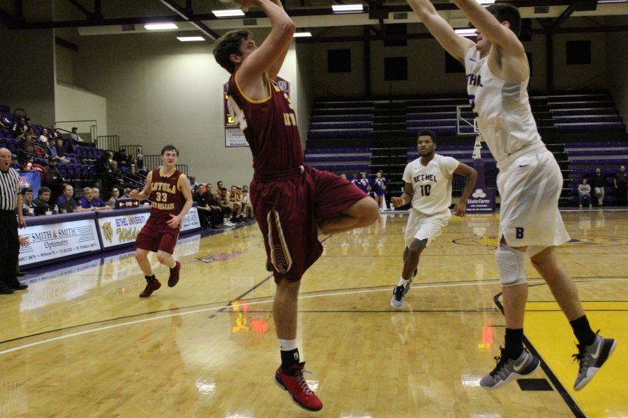 Former LSU walk-on quarterback joins Wolf Pack basketball team