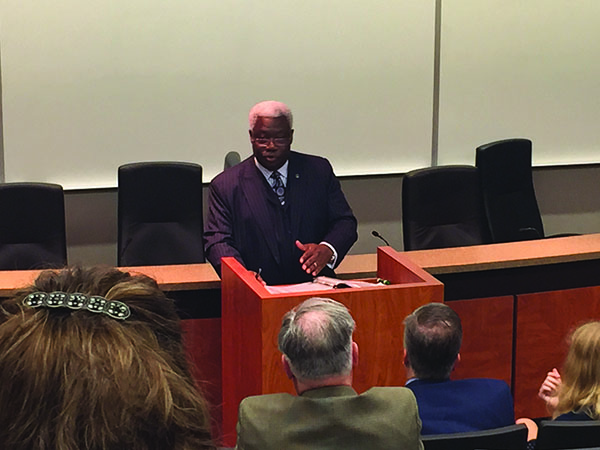 Hon. Carl E. Stewart, Chief Judge of of the United States Fifth Circuit Court of Appeals reflects on the life and accomplishments of Hon. Robert Ainsworth Jr. in Loyola University's College of Law. Photo credit: Caleb Beck