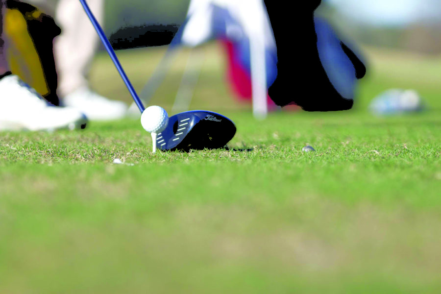 Members of the Wolf Pack Golf Team play a practice match Jan. 24, 2017, at Audubon Park. Photo credit: Osama Ayyad