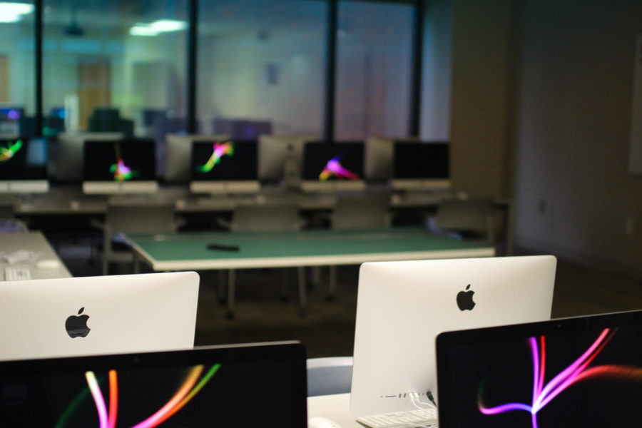 Computers sit in an empty lab in the Loyola School of Communication and design in 2019. Loyolas decision to open campus but hold many online and hybrid classes in the fall has sparked calls by students for the university to reduce tuition.