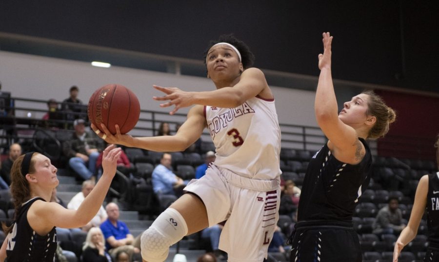 Freshman+Tay+Cannon+led+the+way+off+the+bench.+Cannon+led+the+bench+with+nine+points+and+also+recorded+four+rebounds.+Photo+credit%3A+Loyola+New+Orleans+Athletics