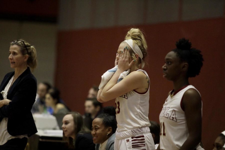 Psychology+senior+Megan+Worry+added+22+points%2C+five+boards+five+assists+and+two+blocked+shots.+She+ends+her+career+as+the+all-time+leading+shot+blocker+and+seventh+in+career+rebounds.+Photo+credit%3A+Andres+Fuentes