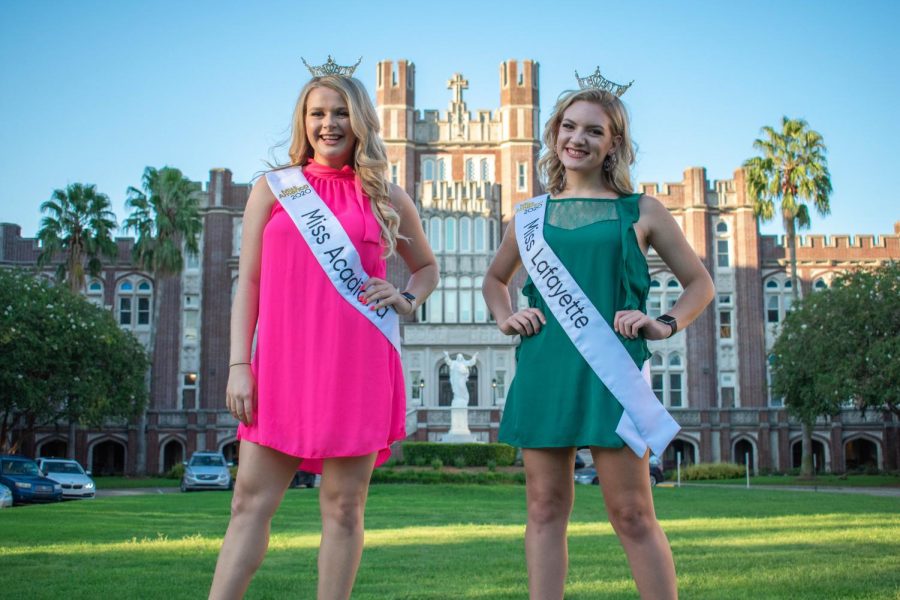 Senior Tori Wilson and freshman Alexis Horton pose together in front of Loyola on Sept. 3. Both Wilson and Horton compete in Louisiana pageants throughout the year
