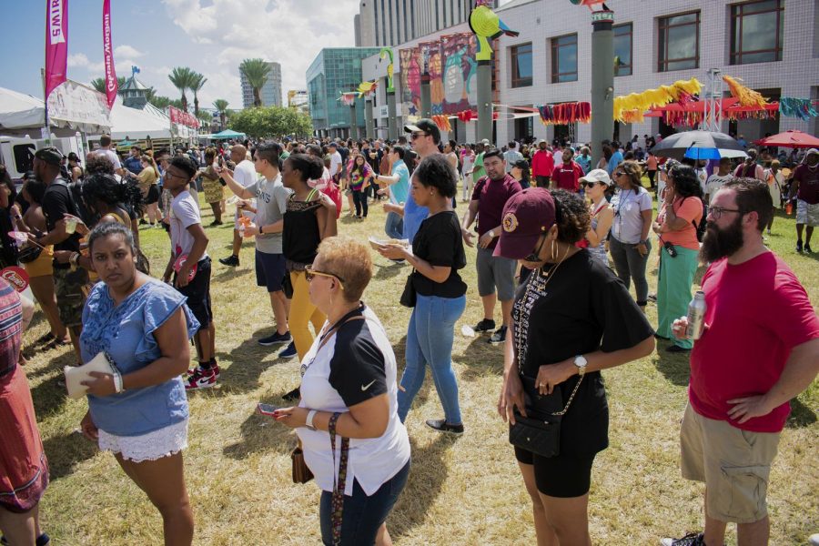 A crowd of people wait in line at New Orleans Fried Chicken Festival. There were over 30 vendors at this years festival. Photo credit: Michael Bauer