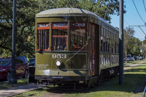 Streetcar headed toward S Carrollton Ave on October 23, 2019. This is one of the main forms of public transportation in New Orleans. Cristian Orellana/The Maroon.