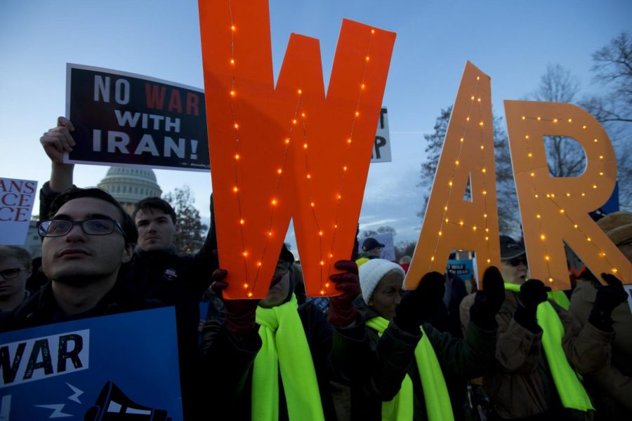 Protestors+rally+against+going+to+war+with+Iran