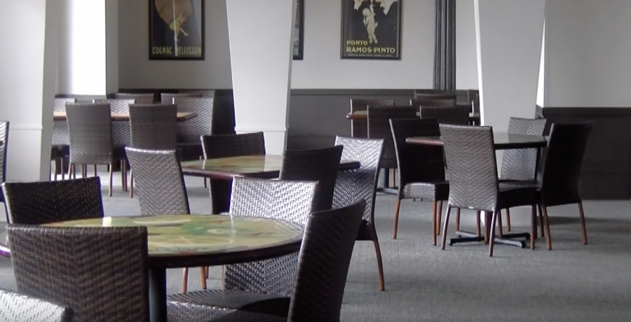 Empty+tables+at+Semolina+restaurant