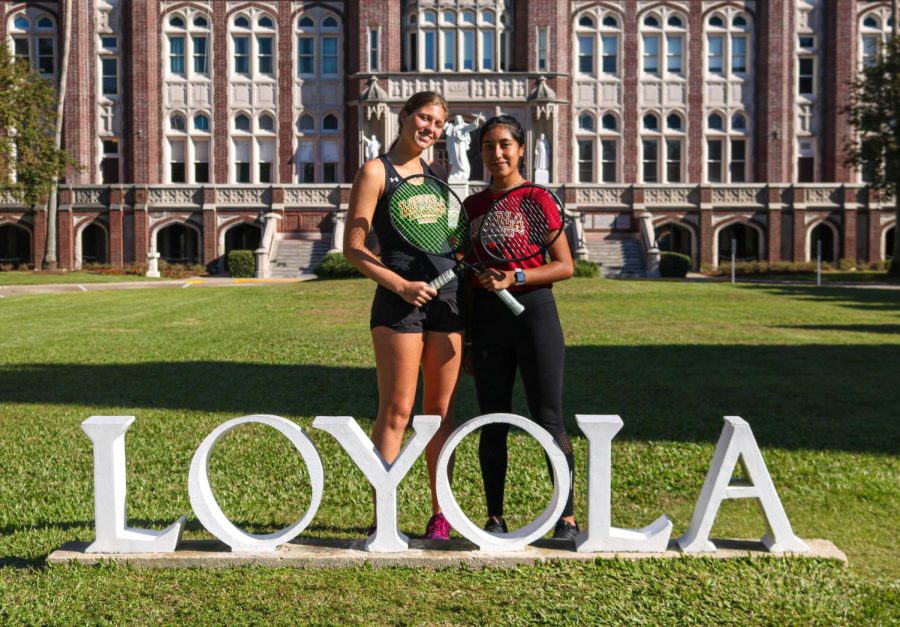 Sophomore+Lucy+Carpenter+%28left%29+and+junior+Fatima+Vasquez+%28right%29+made+Loyola+program+history+as+the+first+doubles+team+to+compete+in+the+Intercollegiate+Tennis+Association+Cup.
