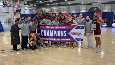 Loyola men' basketball wins SSAC Championship.