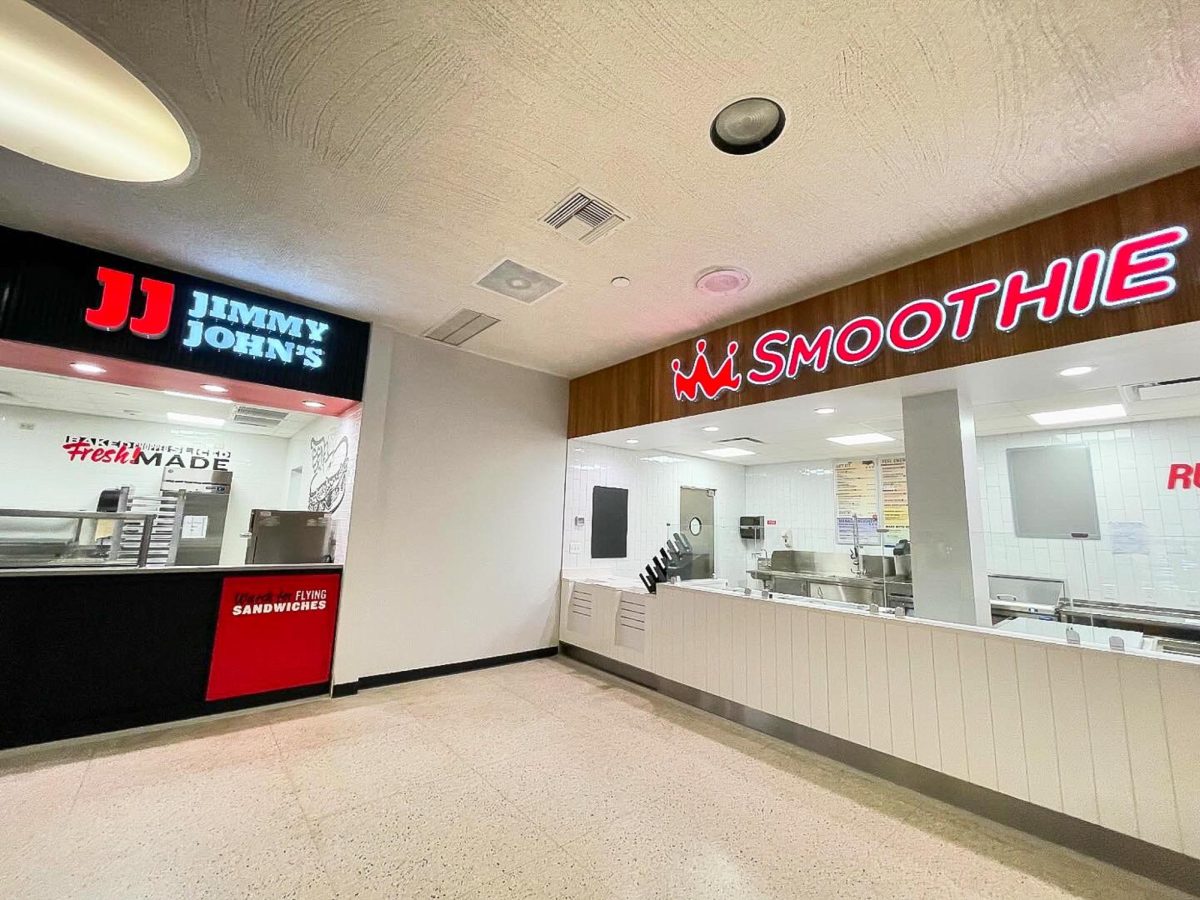 Jimmy John's, Smoothie King start service in October