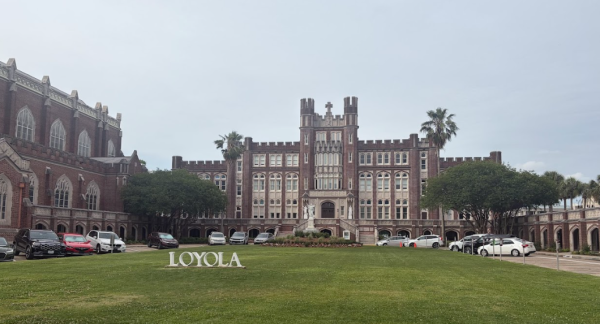 Loyola University New Orleans horseshoe by Saint Charles Avenue.